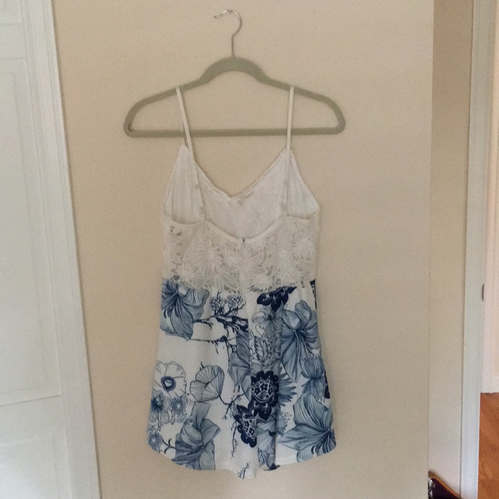 Patterned romper - Picture 2 of 2